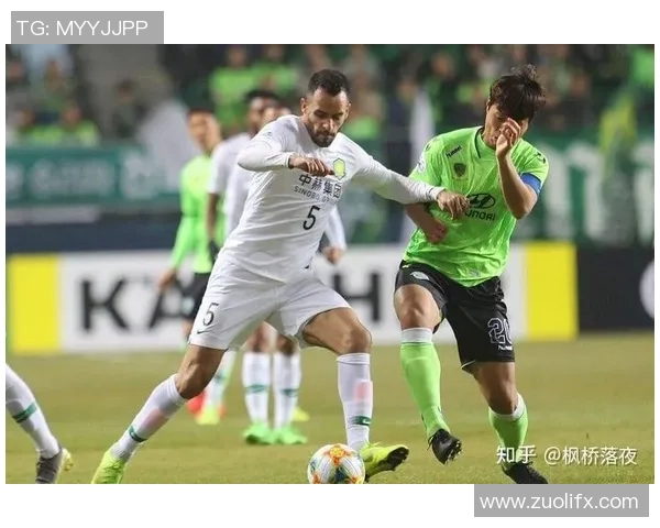 韩国黑色面具足球明星的传奇故事与不屈精神揭秘